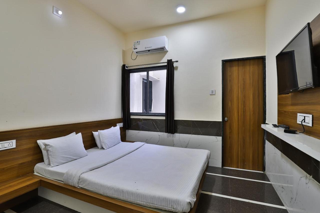 Spot On 37366 Hotel Mahalaxmi Dwarka  Luaran gambar