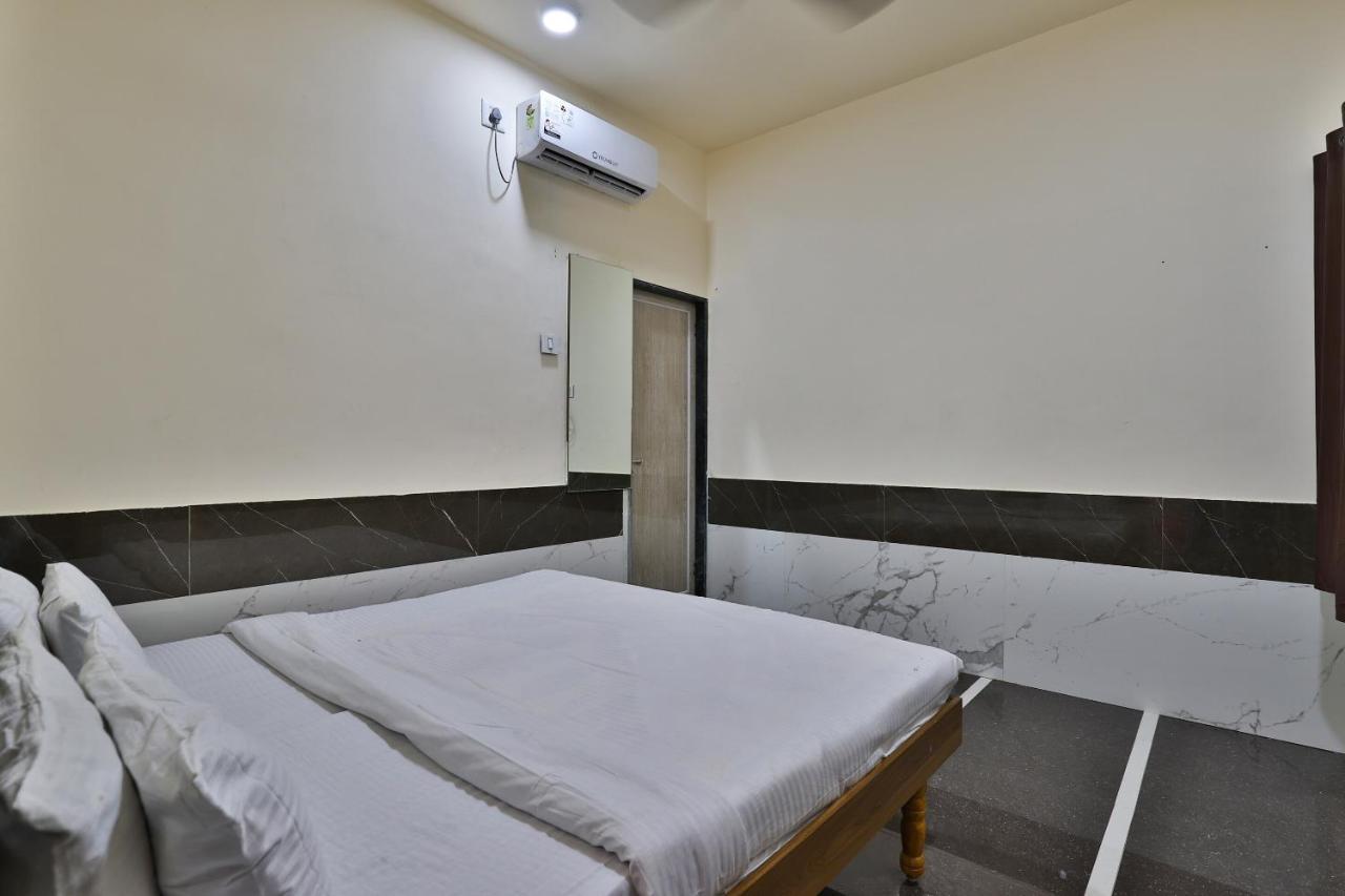 Spot On 37366 Hotel Mahalaxmi Dwarka  Luaran gambar