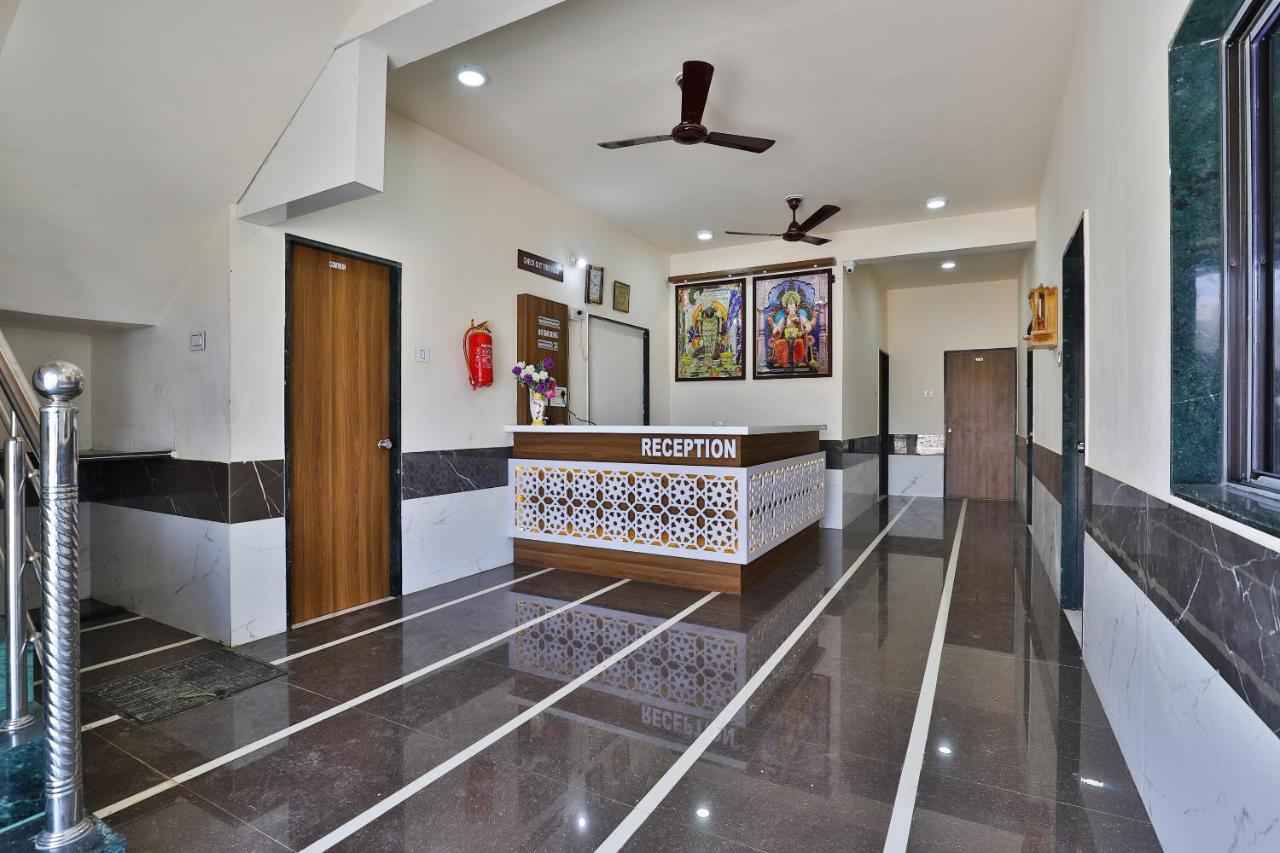 Spot On 37366 Hotel Mahalaxmi Dwarka  Luaran gambar