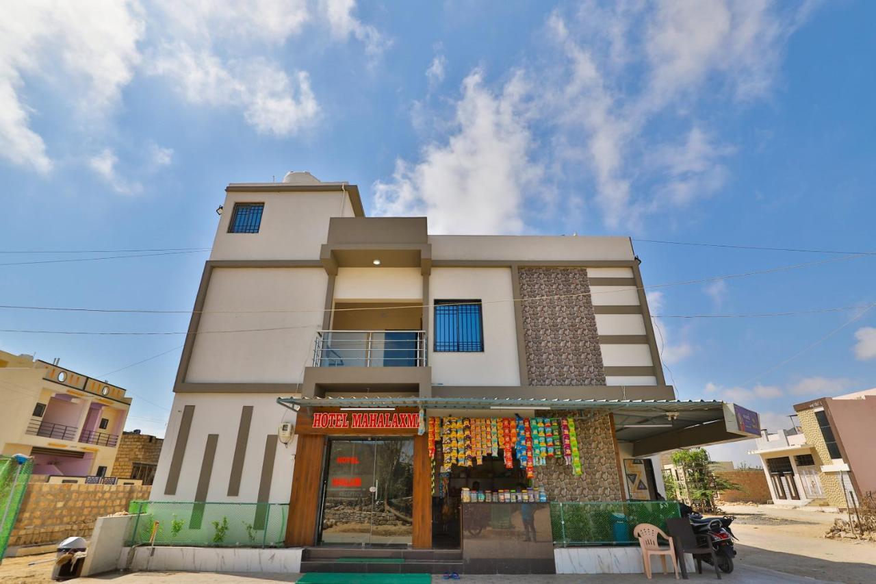 Spot On 37366 Hotel Mahalaxmi Dwarka  Luaran gambar